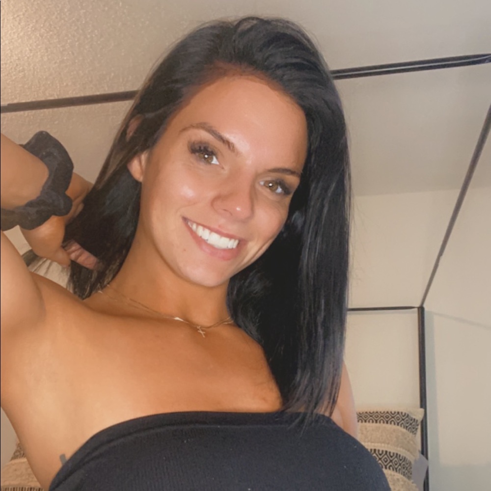 Meet your Posher, Addison